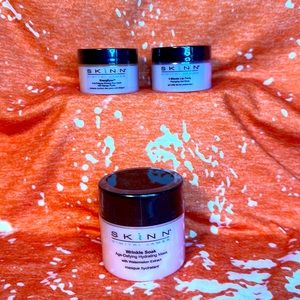 SKINN three piece mask party.